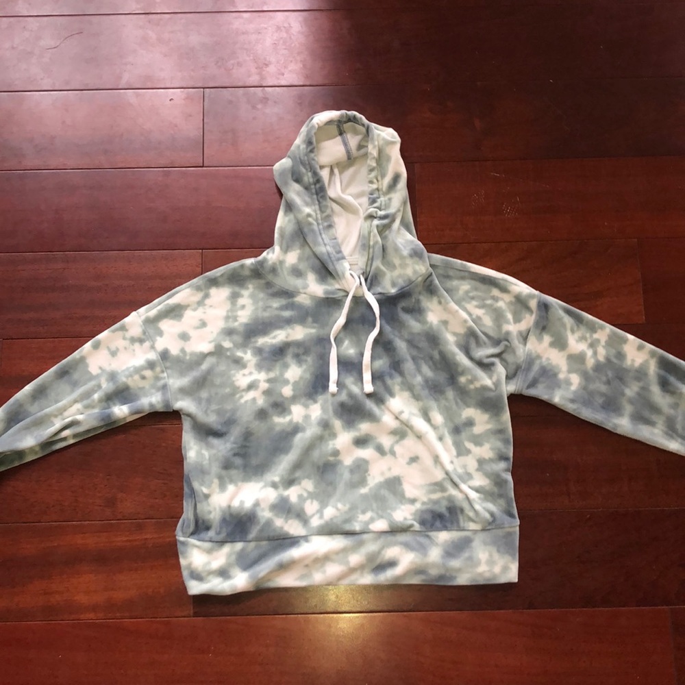 Blue cropped hoodie
